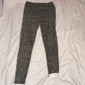 Black and tan print LuLaRoe leggings
